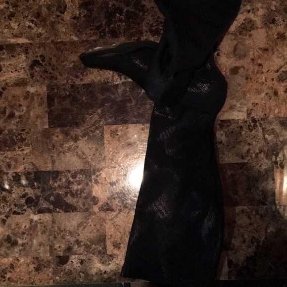 Boots - Picture 6 of 6